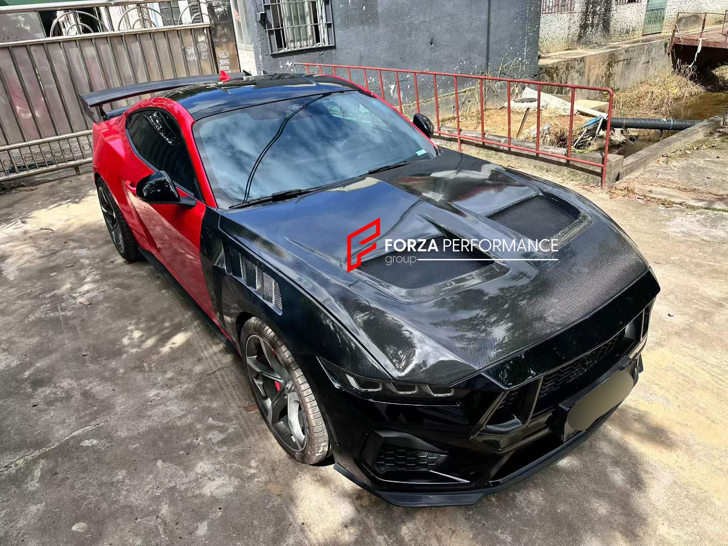 DRY CARBON HOOD FOR FORD MUSTANG GTD 2025+