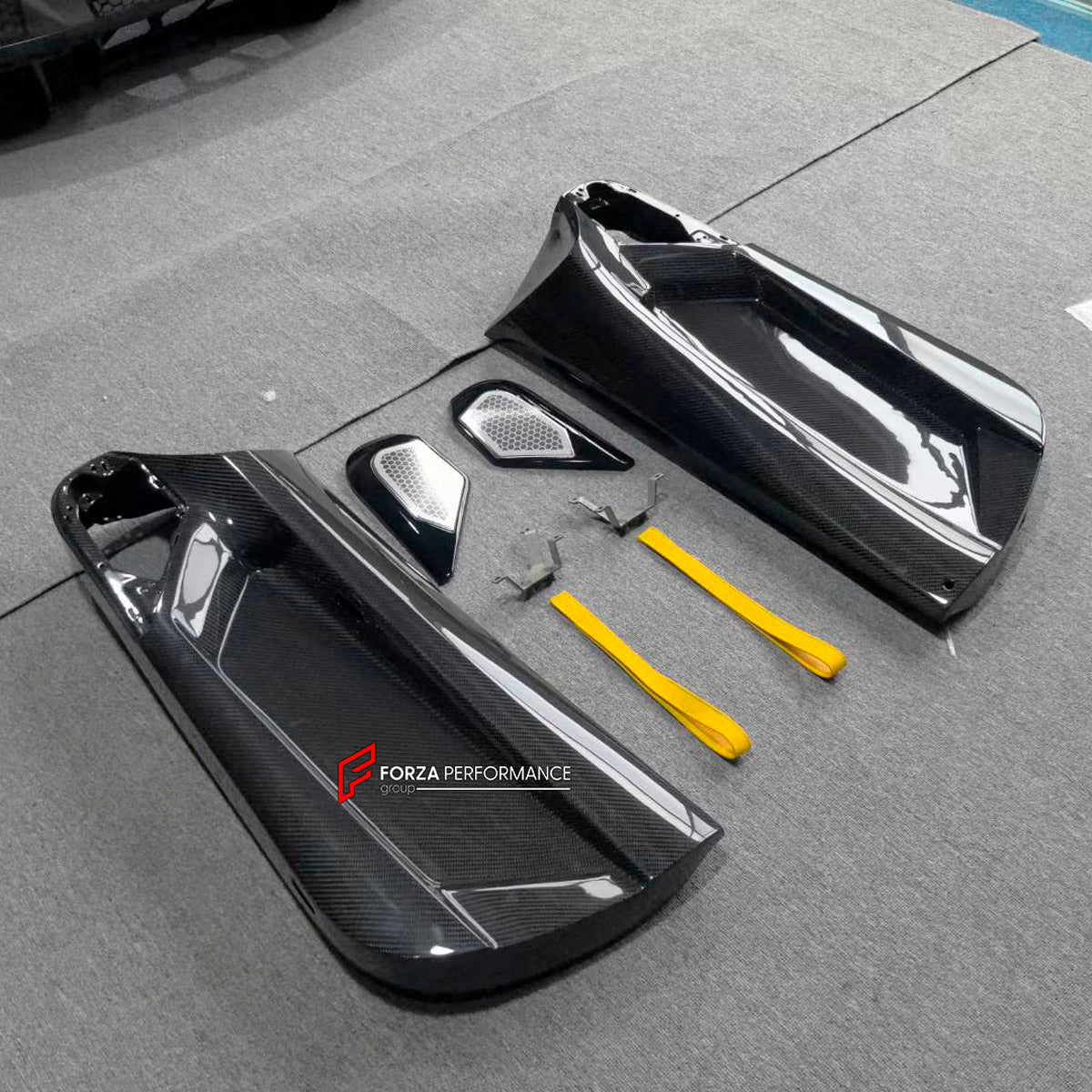 DRY CARBON Inner Door Panel for Lamborghini Aventador LP700 LP720 LP750 2011 - 2022
Set includes:

Inner Door Panel
Material: Dry Carbon

NOTE: Professional installation is required.