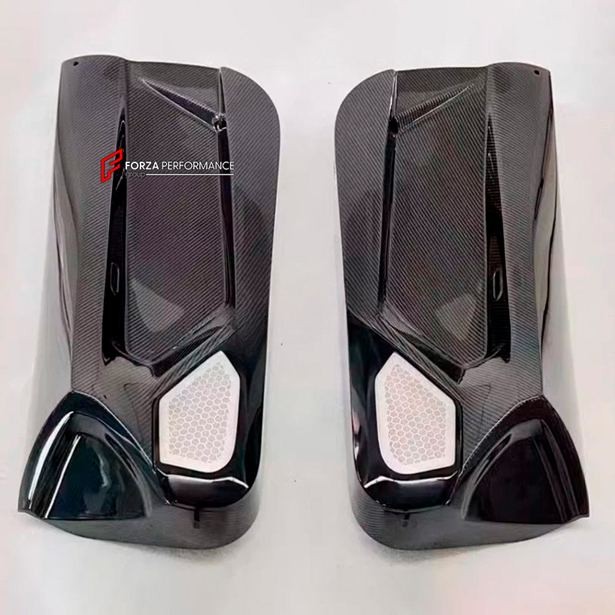 DRY CARBON Inner Door Panel for Lamborghini Aventador LP700 LP720 LP750 2011 - 2022
Set includes:

Inner Door Panel
Material: Dry Carbon

NOTE: Professional installation is required.