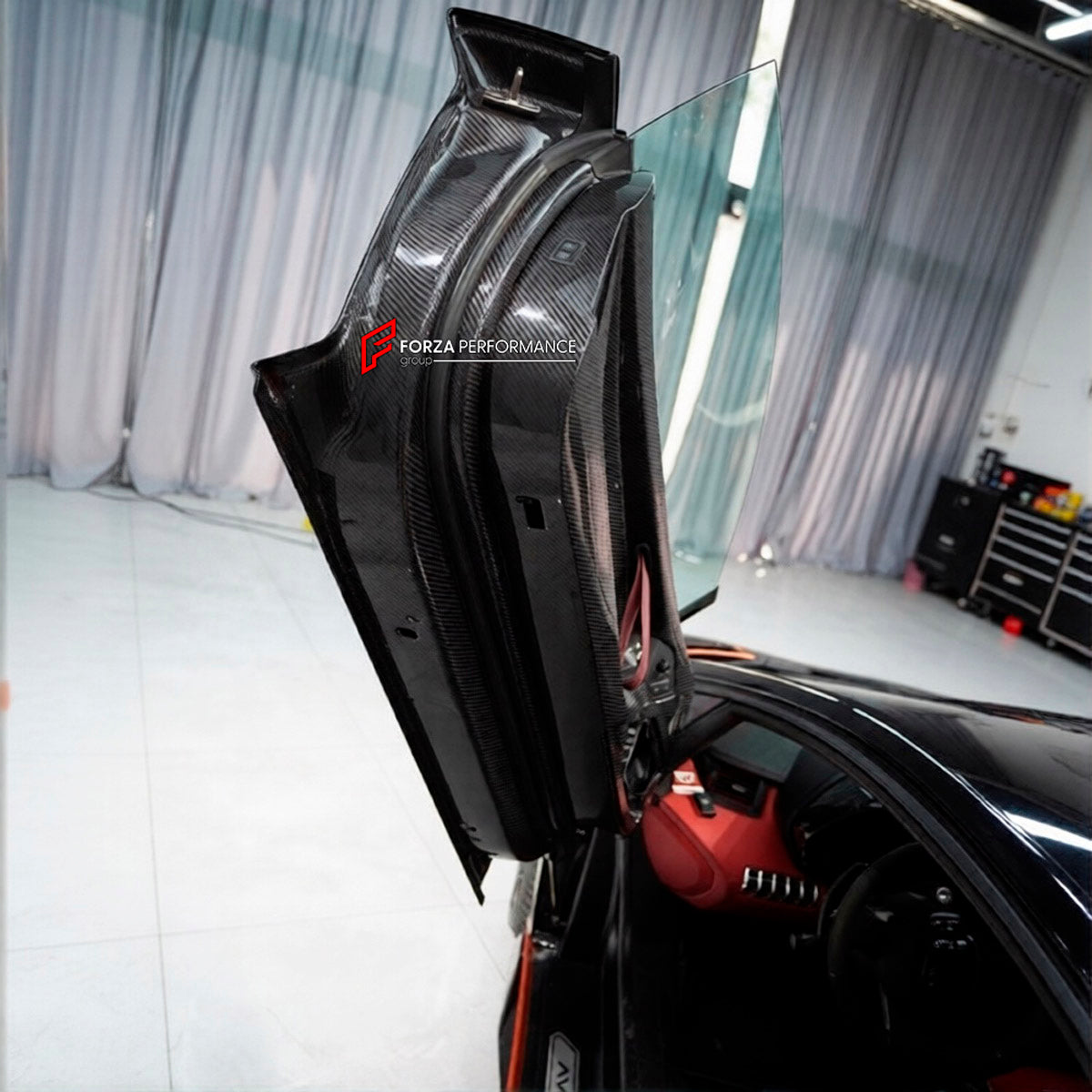 DRY CARBON Inner Door Panel for Lamborghini Aventador LP700 LP720 LP750 2011 - 2022
Set includes:

Inner Door Panel
Material: Dry Carbon

NOTE: Professional installation is required.