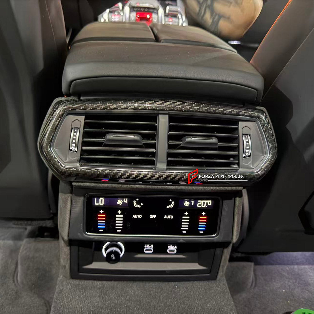 Dry Carbon Interior Kit for Lamborghini Urus 2018+
Set includes:

Interior Kit
Material: Dry Carbon

NOTE: Professional installation is required.