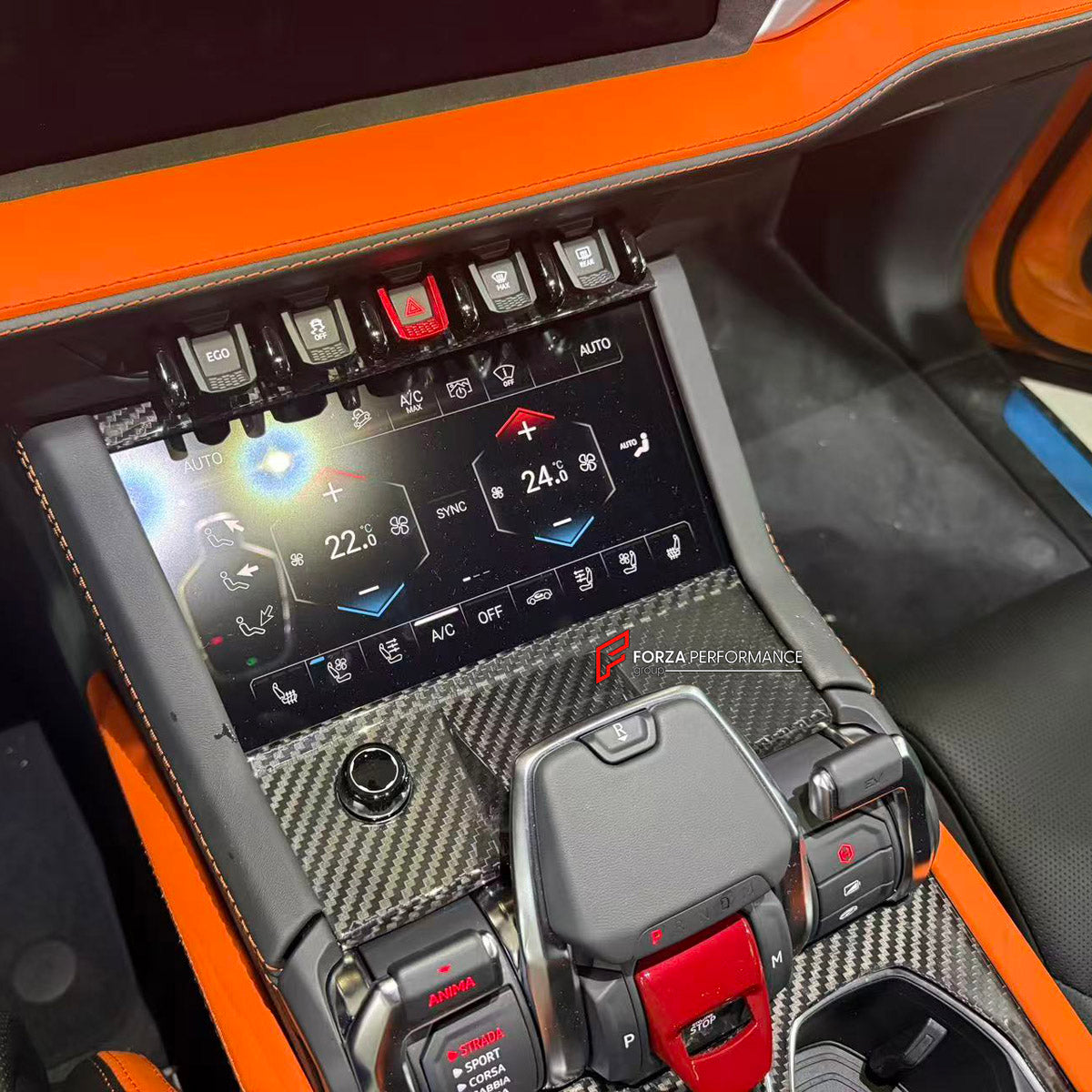 Dry Carbon Interior Kit for Lamborghini Urus 2018+
Set includes:

Interior Kit
Material: Dry Carbon

NOTE: Professional installation is required.