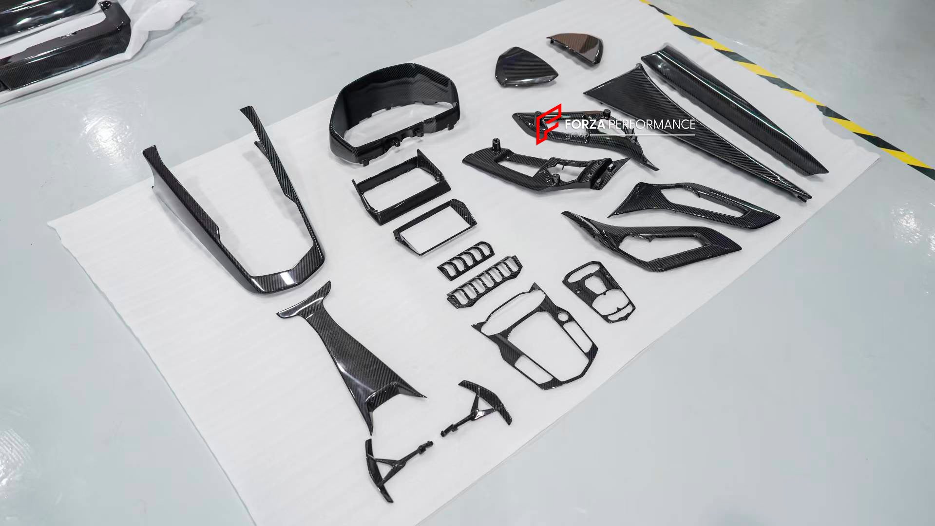 DRY CARBON INTERIOR TRIM KIT COVERS for LAMBORGHINI URUS 2018+

Set includes:

Center Console Trims
Dashboard Trims

Paddle Shifters
Door Trims

Material: Dry Carbon

Note: Professional installation is required.