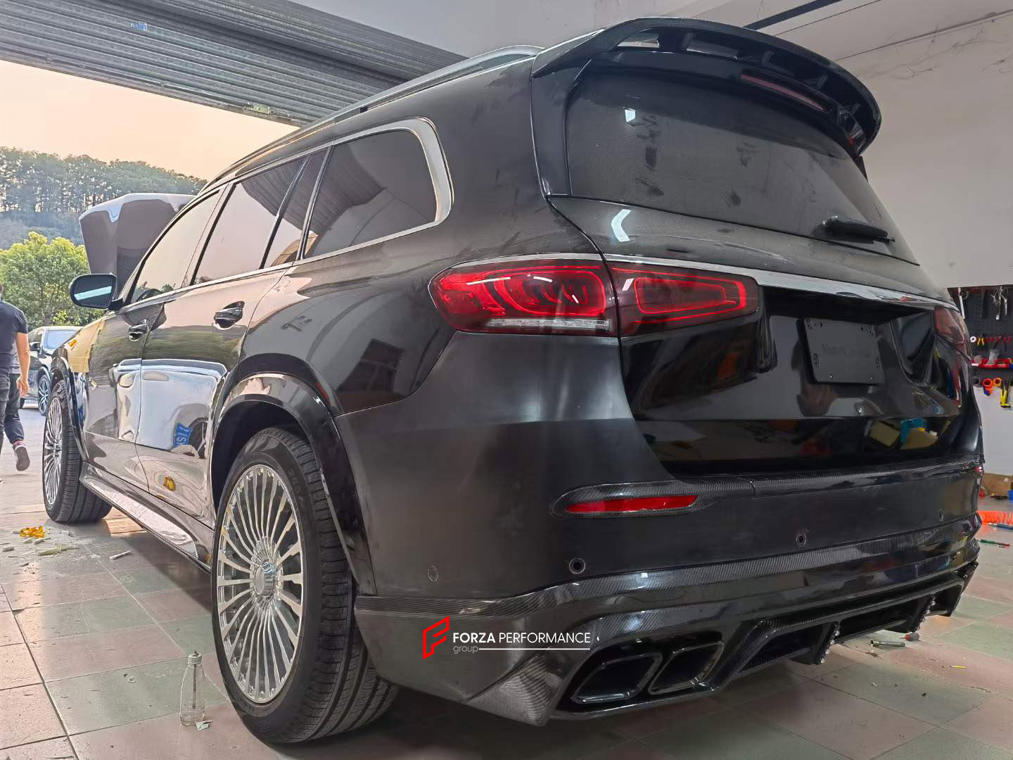 LARTE DESIGN DRY CARBON BODY KIT FOR MERCEDES BENZ GLS X167 2019+