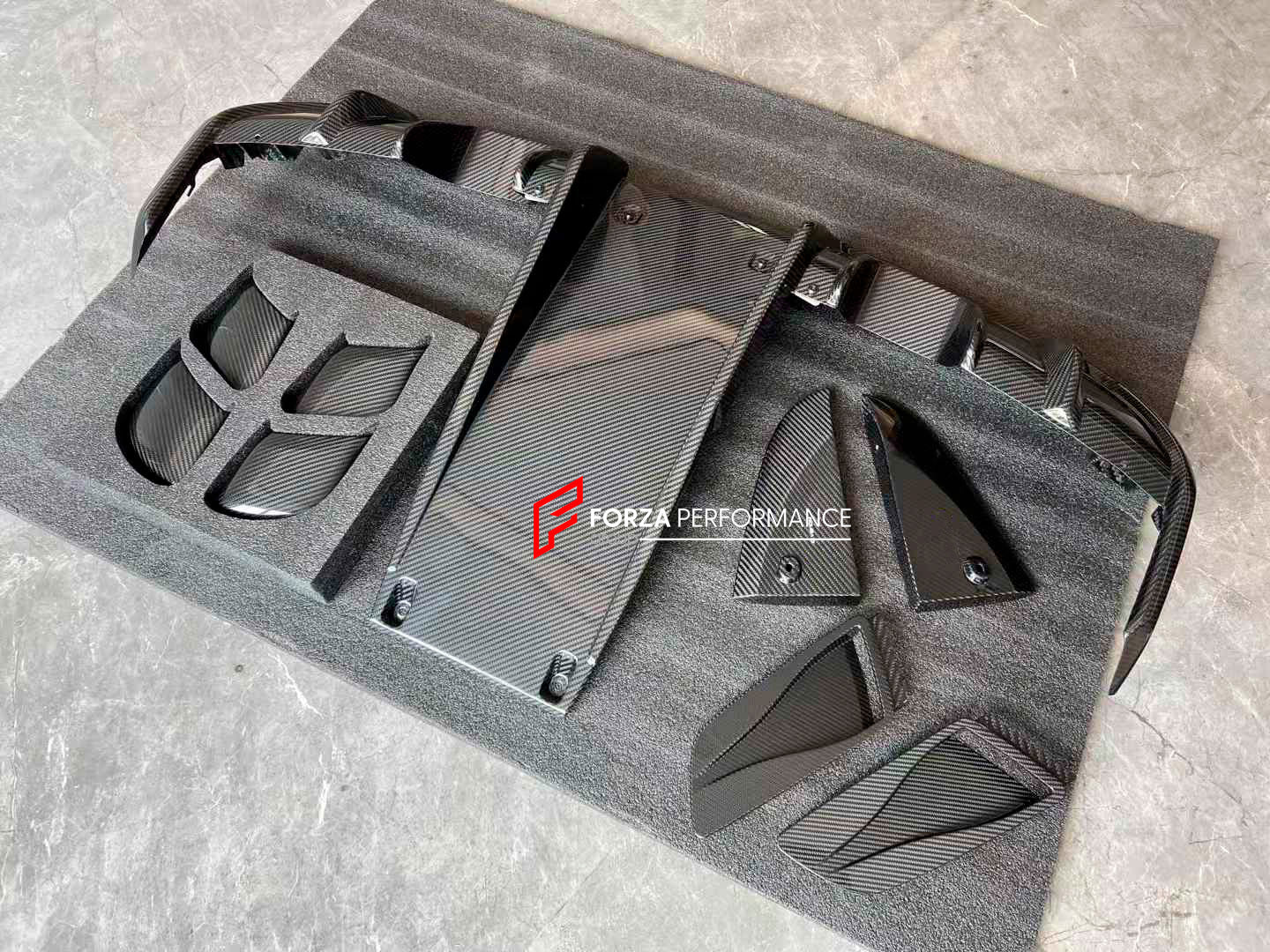 DRY CARBON PARTS for PORSCHE 718 982 CAYMAN GT4RS 2022+

Set includes:

Hood Trims
Side Fender Air Outlet Trims
Rear Diffuser
Rear Spoiler Trim

Material: Dry Carbon

Note: Professional installation is required.