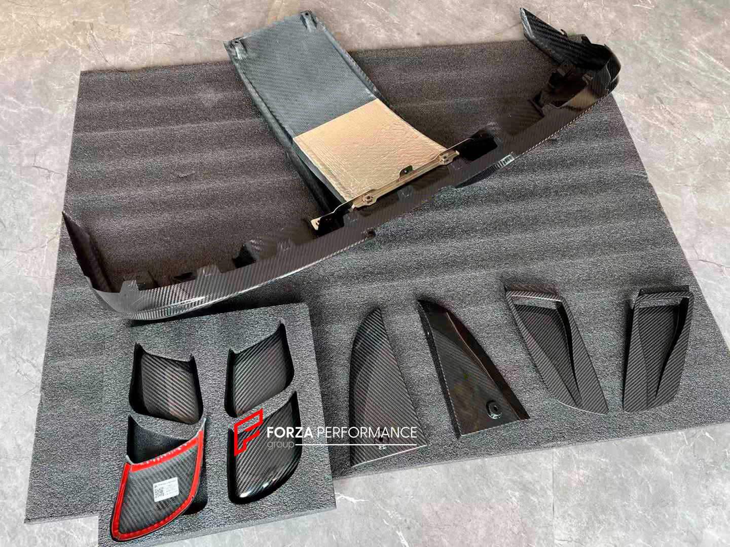 DRY CARBON PARTS for PORSCHE 718 982 CAYMAN GT4RS 2022+

Set includes:

Hood Trims
Side Fender Air Outlet Trims
Rear Diffuser
Rear Spoiler Trim

Material: Dry Carbon

Note: Professional installation is required.