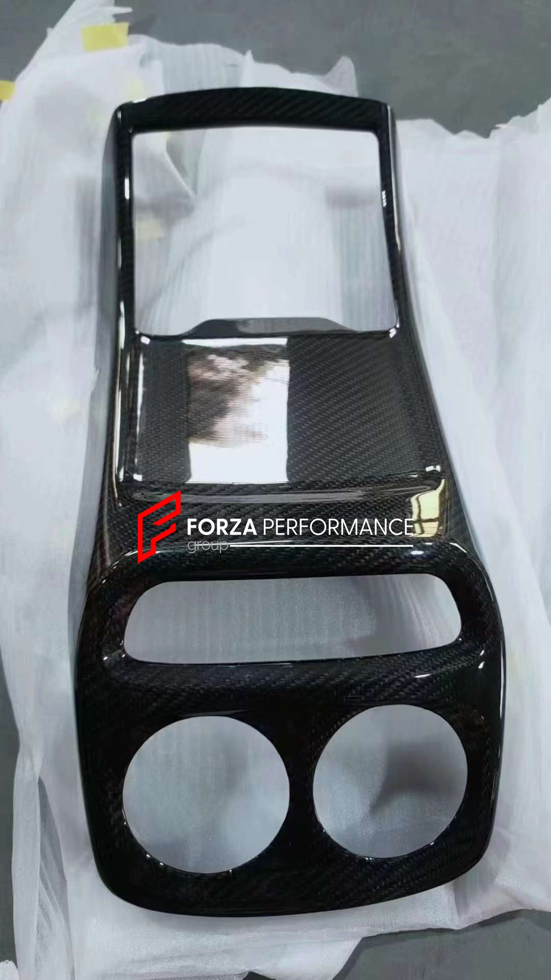 DRY CARBON REAR AIR VENT COVER for MERCEDES-BENZ G-CLASS W464  Set includes:  Rear Air Vent Cover