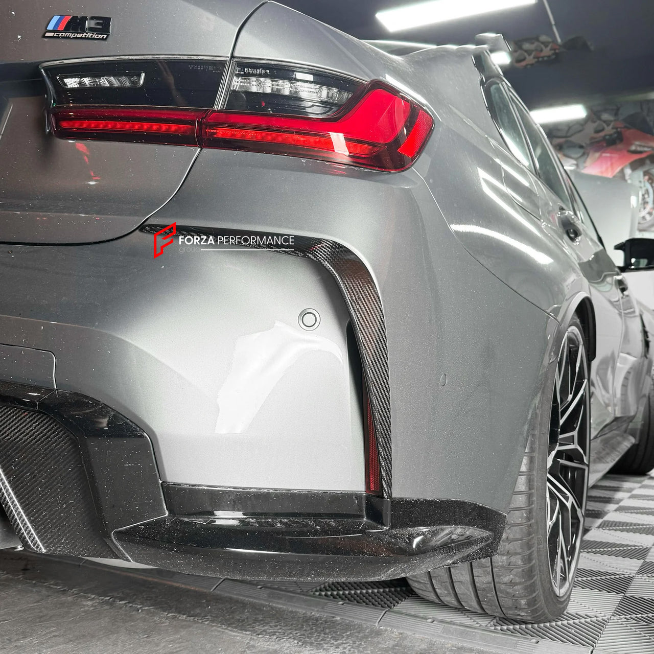 Forza Dry Carbon Rear Bumper Canards For BMW M4 G82/G83 2020+

Set include:

Canards
Material: Dry Carbon

Note: Professional installation and electrician are required
