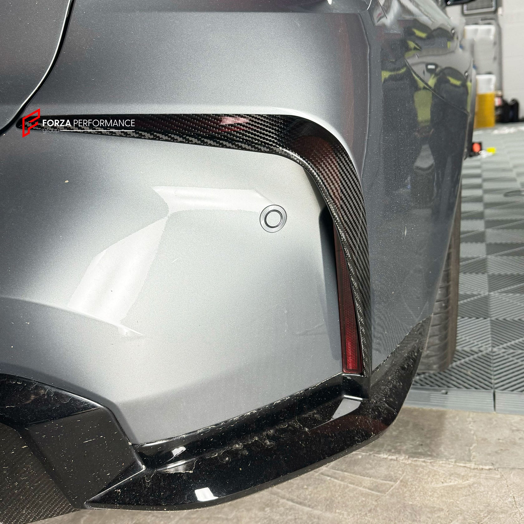 Forza Dry Carbon Rear Bumper Canards For BMW M4 G82/G83 2020+

Set include:

Canards
Material: Dry Carbon

Note: Professional installation and electrician are required