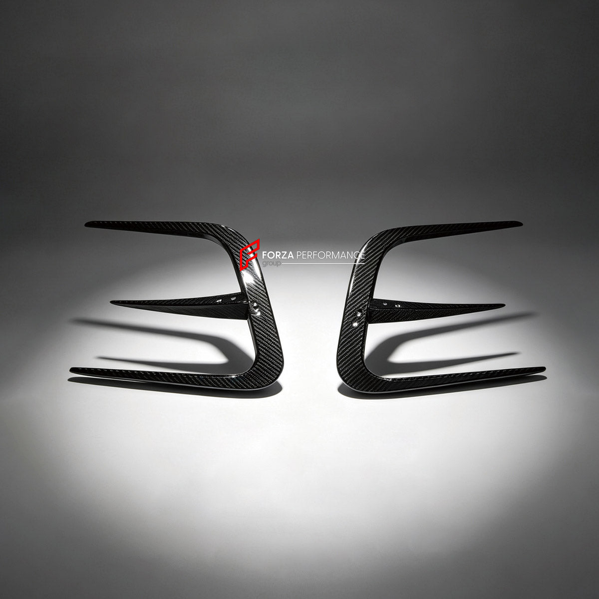 DRY CARBON REAR BUMPER CANARDS for ROLLS-ROYCE WRAITH 2013 - 2023 FORZA PERFORMANCE custom fit Mansory Style

Set includes:
Rear Bumper Canards

Material: Dry Carbon

NOTE: Professional installation is required.