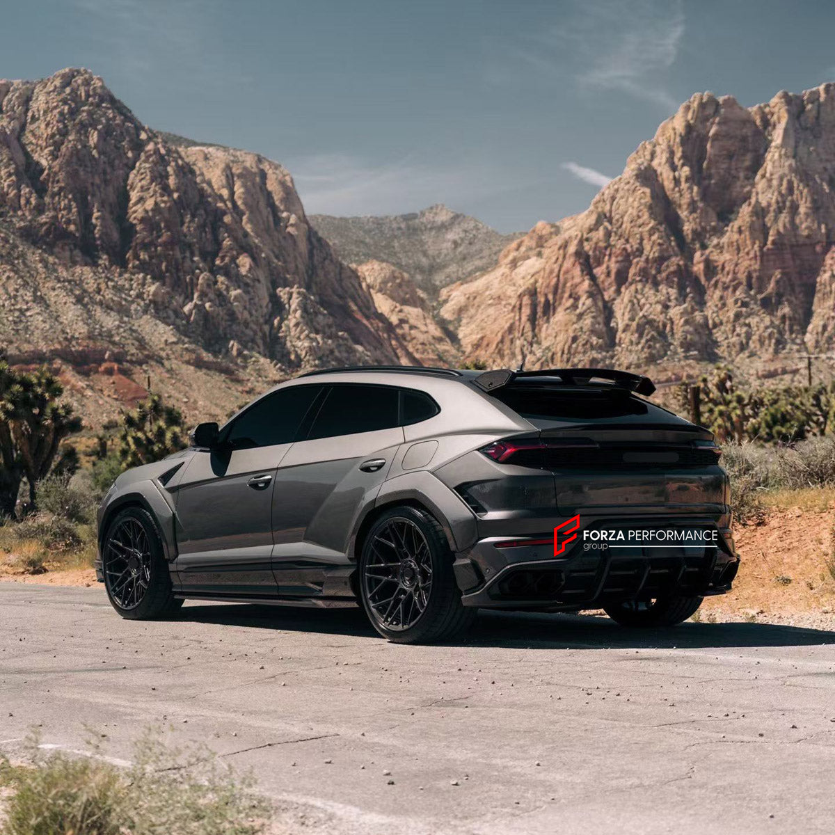 DRY CARBON REAR DIFFUSER AND EXHAUST TIPS for LAMBORGHINI URUS SE 2024+ FORZA PERFORMANCE custom fit U Style

Set includes:
Rear Diffuser
Exhaust Tips

Material: Dry Carbon

NOTE: Professional installation is required.