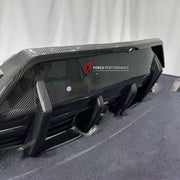 DRY CARBON REAR DIFFUSER AND EXHAUST TIPS for LAMBORGHINI URUS SE 2024+ FORZA PERFORMANCE custom fit U Style

Set includes:
Rear Diffuser
Exhaust Tips

Material: Dry Carbon

NOTE: Professional installation is required.