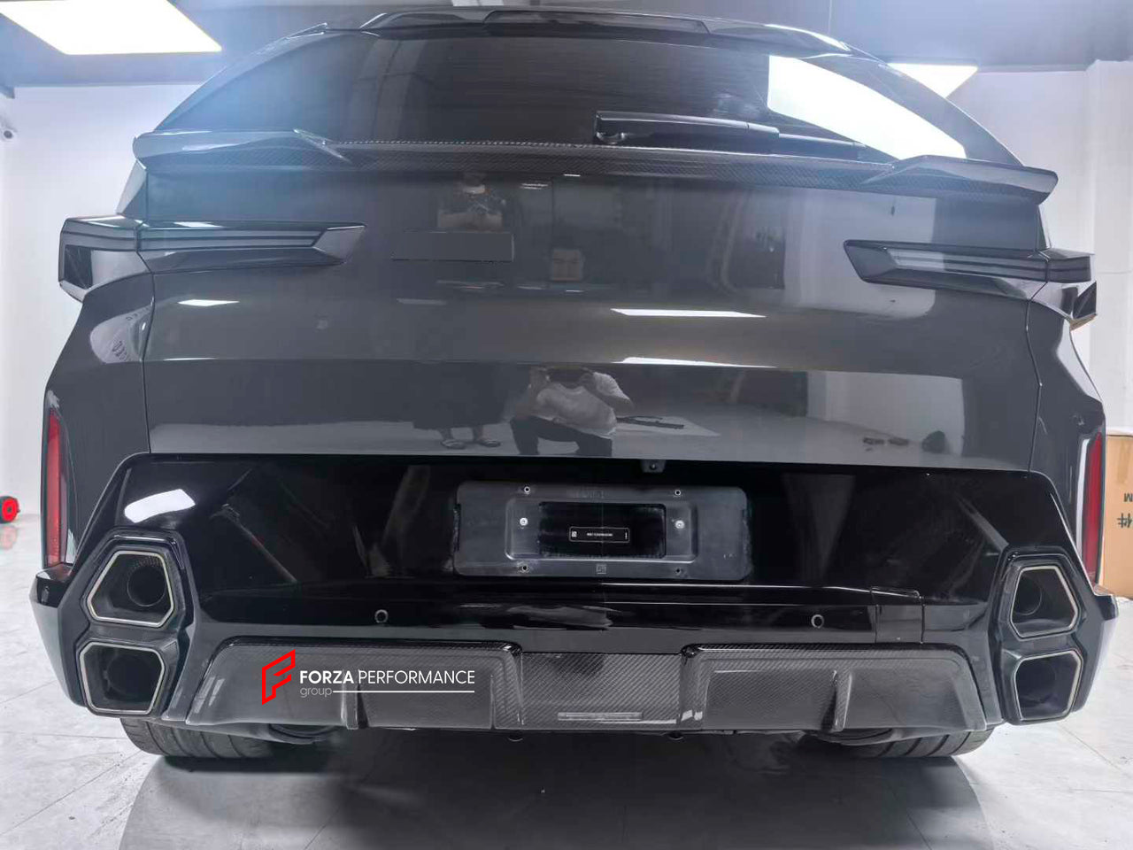DRY CARBON REAR DIFFUSER for BMW XM G09 2023+

Set includes:

Rear Diffuser

Material: Carbon Fiber