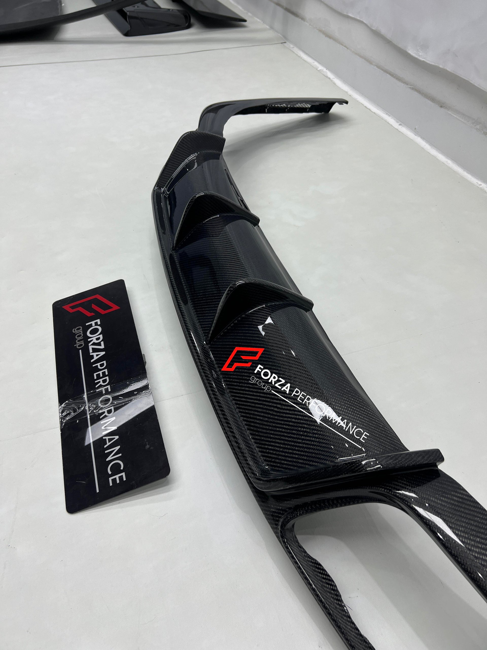 DRY CARBON REAR DIFFUSER for PORSCHE 911 991.2 TURBO S 2015 - 2020
