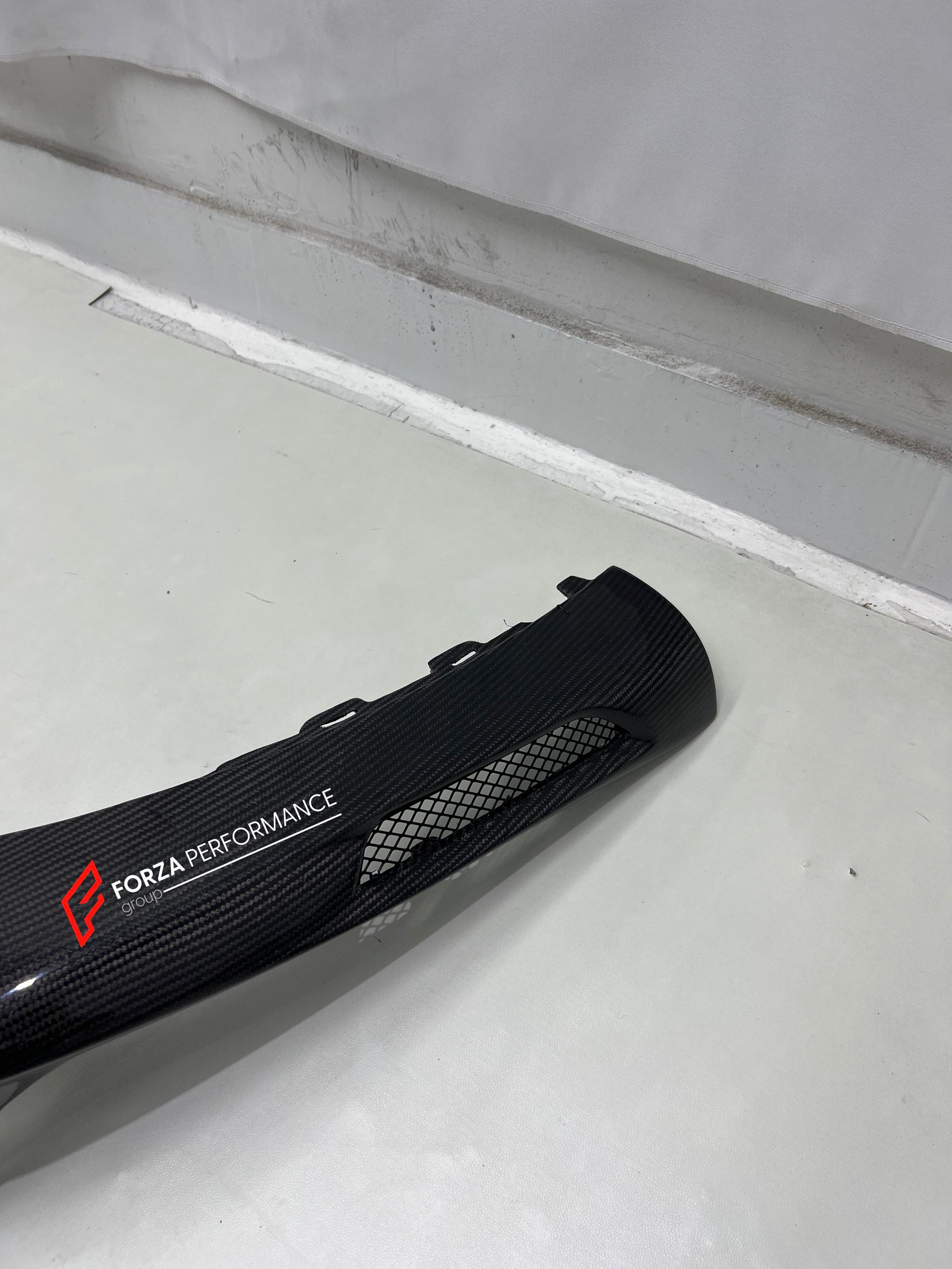 DRY CARBON REAR DIFFUSER for PORSCHE 911 991.2 TURBO S 2015 - 2020
