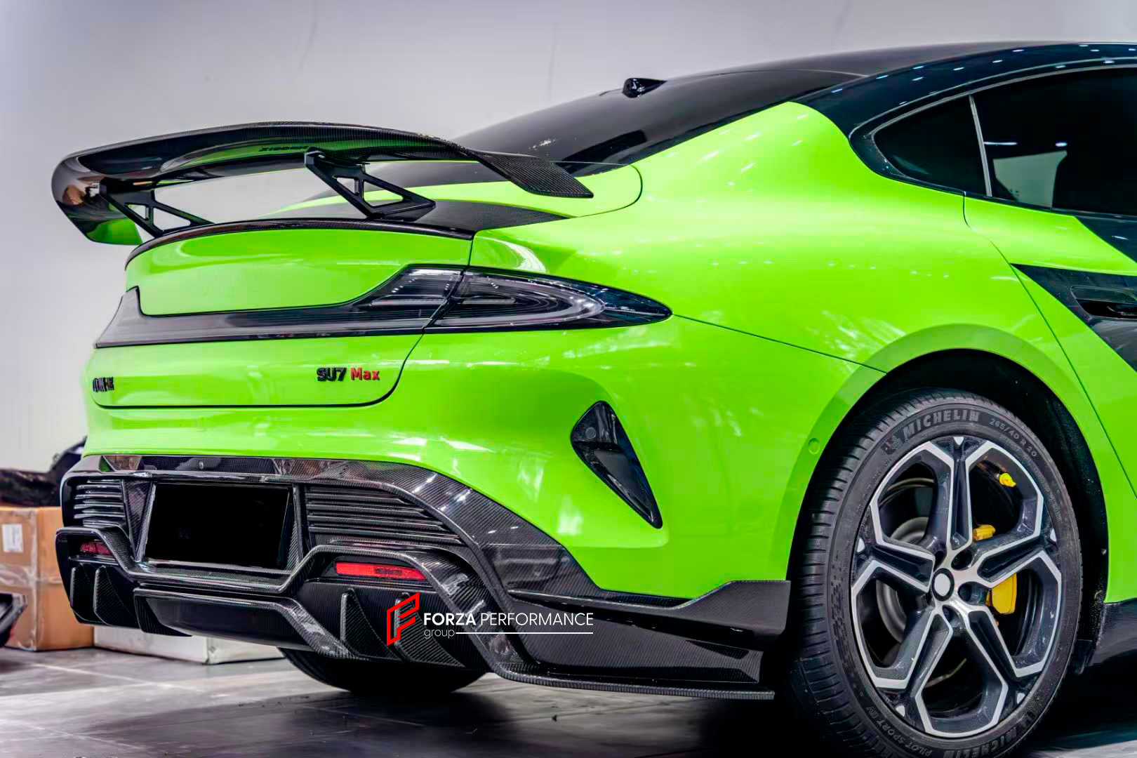 DRY CARBON REAR DIFFUSER for XIAOMI SU7 2024+

Set includes:

Rear Diffuser

Material: Carbon Fiber

Note: Professional installation is required.

CONTACT US FOR PRICING