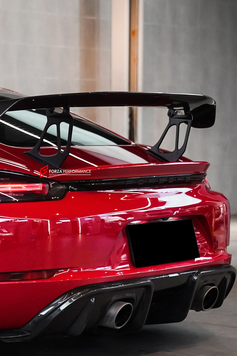 DRY CARBON REAR DUCK SPOILER for PORSCHE 718 982 2016+

Set includes:

Rear Duck Spoiler

Material: Dry Carbon

Note: Professional installation is required