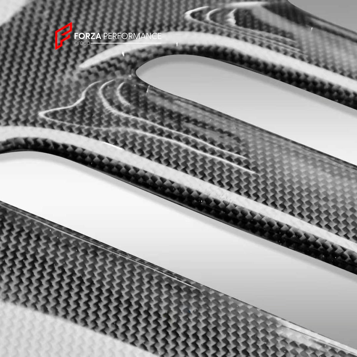 DRY CARBON REAR ENGINE VENT COVER for FERRARI FERRARI F8 2019 - 2022
Set includes:

Rear Engine Vent Cover
Material: Dry Carbon

NOTE: Professional installation is required.