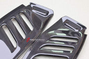 DRY CARBON REAR ENGINE VENT COVER for FERRARI FERRARI F8 2019 - 2022
Set includes:

Rear Engine Vent Cover
Material: Dry Carbon

NOTE: Professional installation is required.