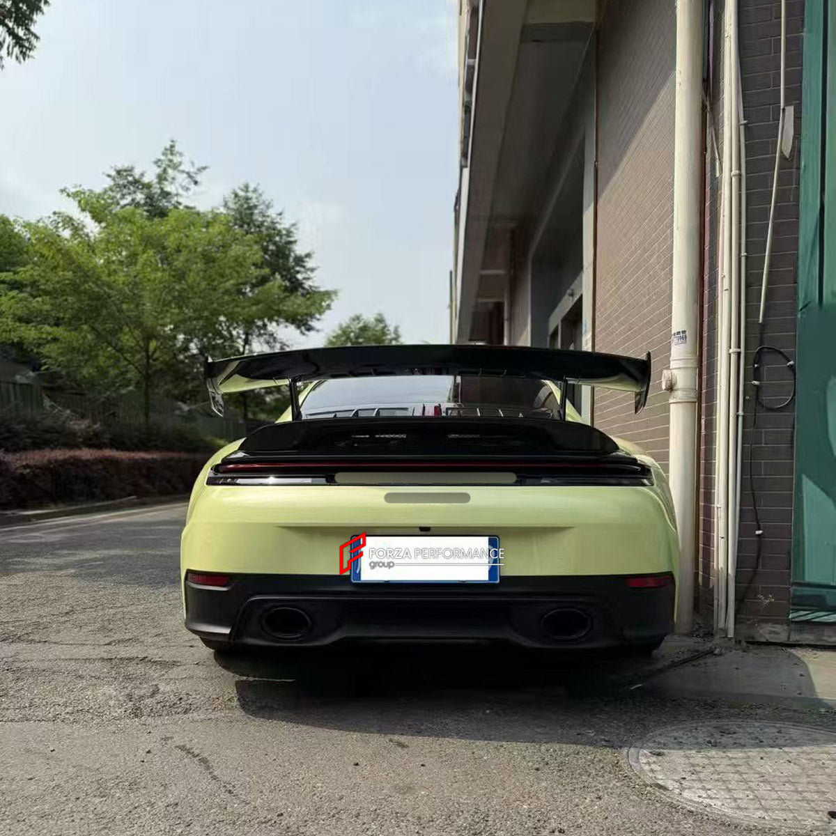 CONVERSION DRY CARBON REAR SPOILER WING for PORSCHE 911 992.1 2019 - 2025 UPGRADE to GT3 2022 - 2024

Set includes:

Rear Spoiler Wing
Engine Lid
Material: Dry Carbon

Note: Professional installation is required.