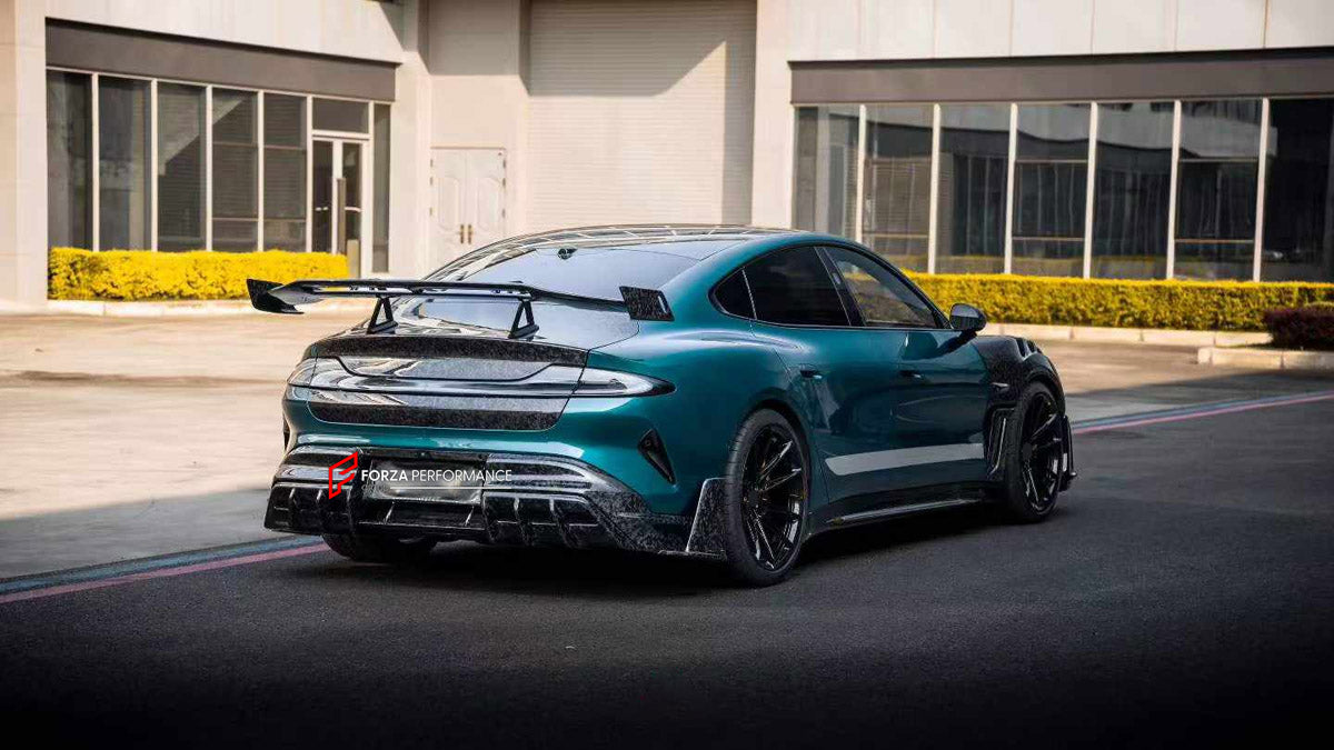 DRY CARBON REAR SPOILER WING AND TRUNK LID for XIAOMI SU7 ULTRA 2025+

Set includes:
Rear Spoiler Wing
Trunk Lid

Material: Dry Carbon

NOTE: Professional installation is required.