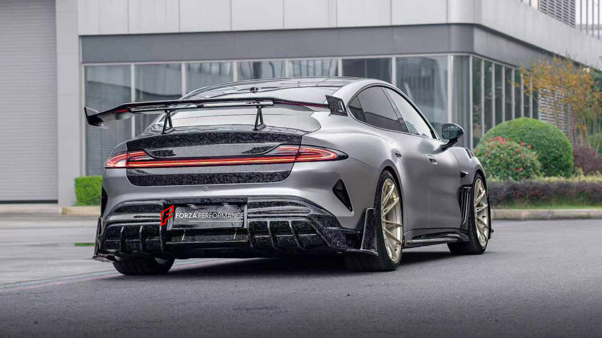 DRY CARBON REAR SPOILER WING AND TRUNK LID for XIAOMI SU7 ULTRA 2025+

Set includes:
Rear Spoiler Wing
Trunk Lid

Material: Dry Carbon

NOTE: Professional installation is required.