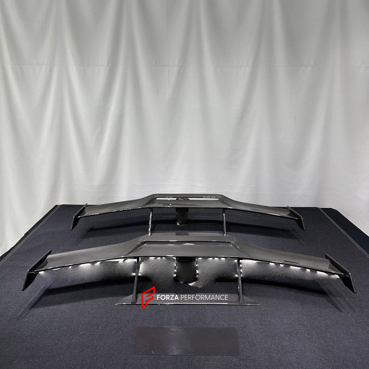 DRY CARBON REAR SPOILER WING for LAMBORGHINI HURACAN EVO 2019 - 2024

Set includes:
Rear Spoiler Wing

Material: Dry Carbon

NOTE: Professional installation is required.