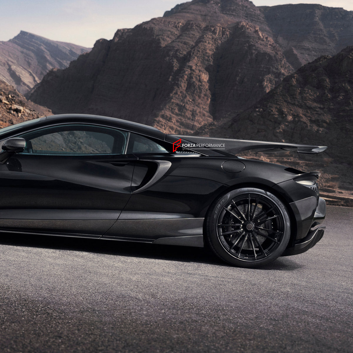 DRY CARBON REAR SPOILER WING for MCLAREN ARTURA 2021+ FORZA PERFORMANCE Novitec
Set includes:

Rear Spoiler Wing
Material: Dry Carbon

NOTE: Professional installation is required.