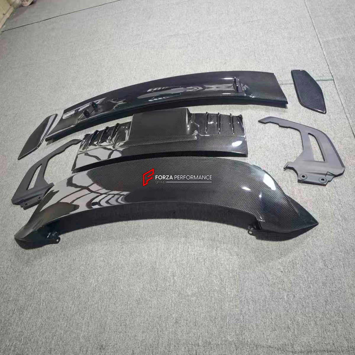 DRY CARBON Rear Spoiler Wing for Porsche 911 992 GT3 2019+
Set includes:

Rear Spoiler Wing
Material: Dry Carbon

NOTE: Professional installation is required.
