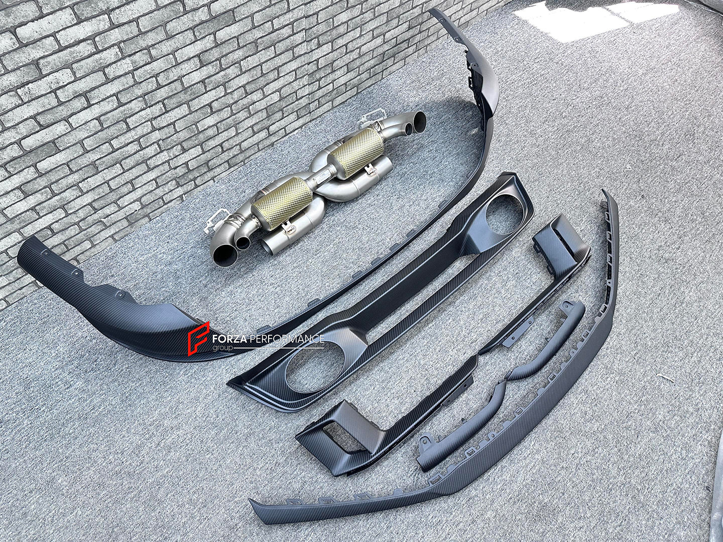 DRY CARBON REPLACEMENT BODY KIT for PORSCHE 911 992.2 CARRERA 2025+

Set includes:

Front Lip

Front Bumper Air Vent Trim
Rear Diffuser
Exhaust System

Material: Dry Carbon

NOTE: Professional installation is required