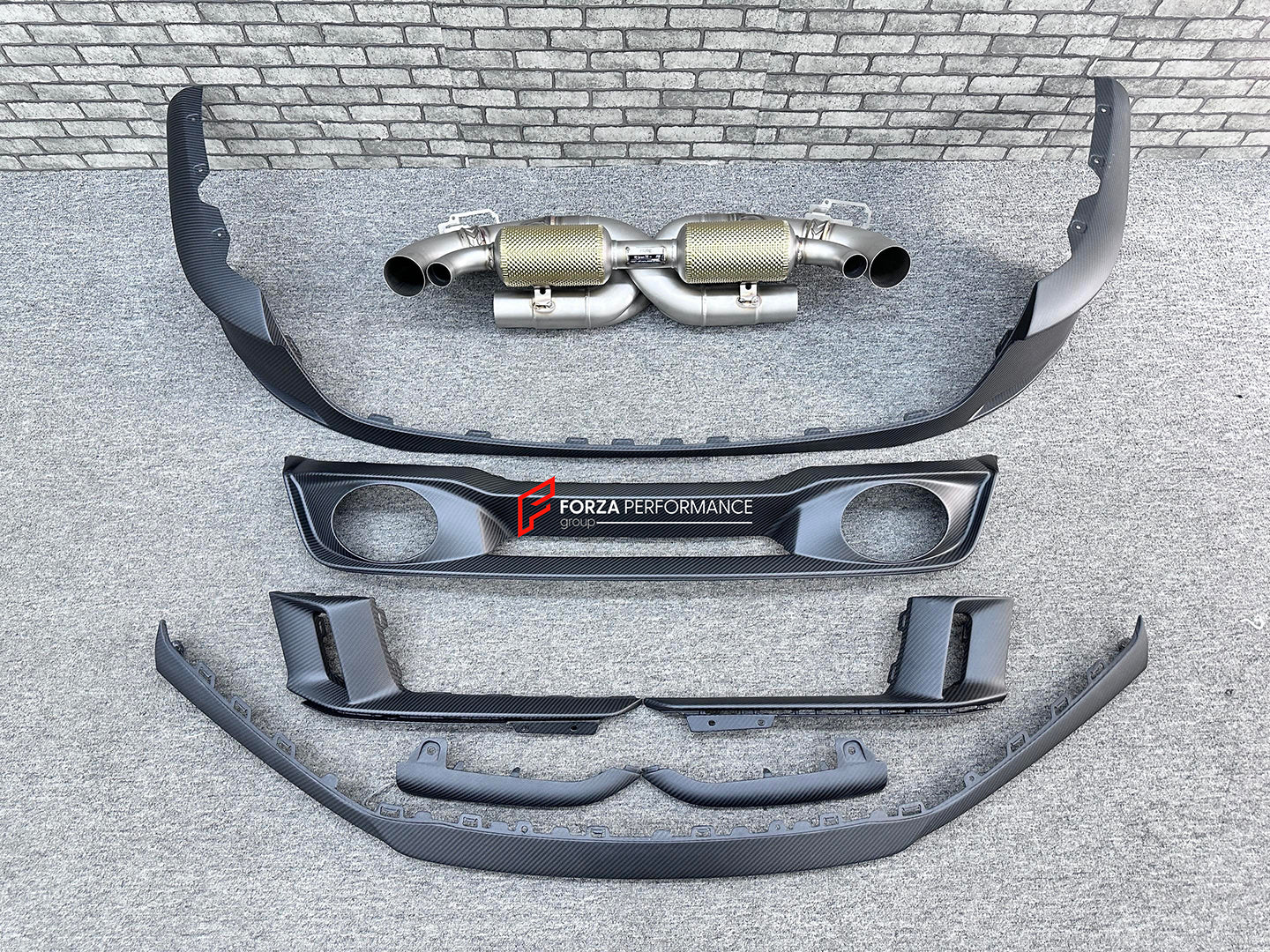 DRY CARBON REPLACEMENT BODY KIT for PORSCHE 911 992.2 CARRERA 2025+

Set includes:

Front Lip

Front Bumper Air Vent Trim
Rear Diffuser
Exhaust System

Material: Dry Carbon

NOTE: Professional installation is required