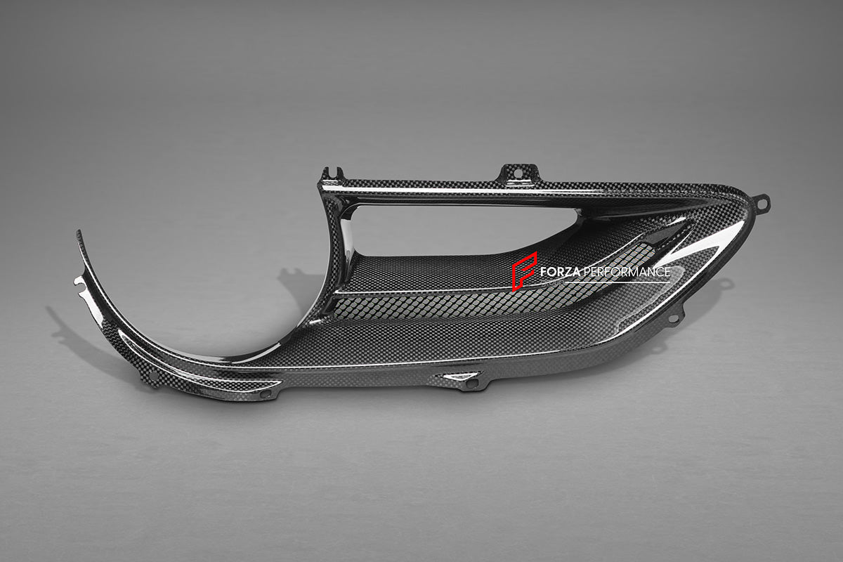 DRY CARBON REPLACEMENT REAR TAIL LIGHT COVERS for FERRARI 488 GTB SPIDER 2015 - 2020

Set includes:

Rear Tail Light Covers

Material: Carbon Fiber

NOTE: Professional installation is required