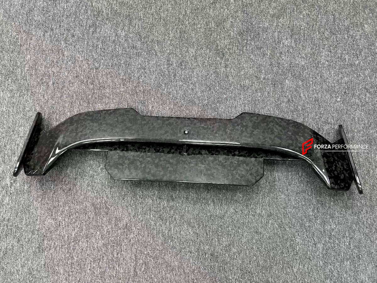 DRY CARBON ROOF SPOILER for BMW XM G09 2023+
Set includes:

Roof Spoiler
Material: Dry Carbon (Can be made in 3K Twill or Forged Pattern)

NOTE: Professional installation is required.