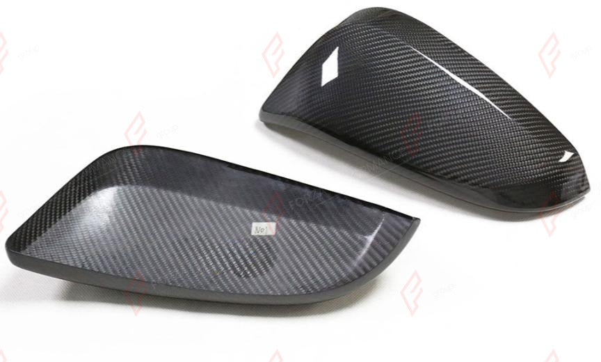 DRY CARBON SIDE MIRROR COVERS for TOYOTA HIGHLANDER XU70 2020+
Set includes:

Side Mirror Covers
Material: Dry Carbon

NOTE: Add-on type - installs over the original part. Professional installation is required.