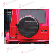 DRY CARBON SPARE WHEEL TIRE COVER for MERCEDES-BENZ G-CLASS W464 2019 - 2024 FORZA PERFORMANCE custom fit Poseidon

Set includes:
Spare Wheel Tire Cover

Material: Dry Carbon

NOTE: Professional installation is required.