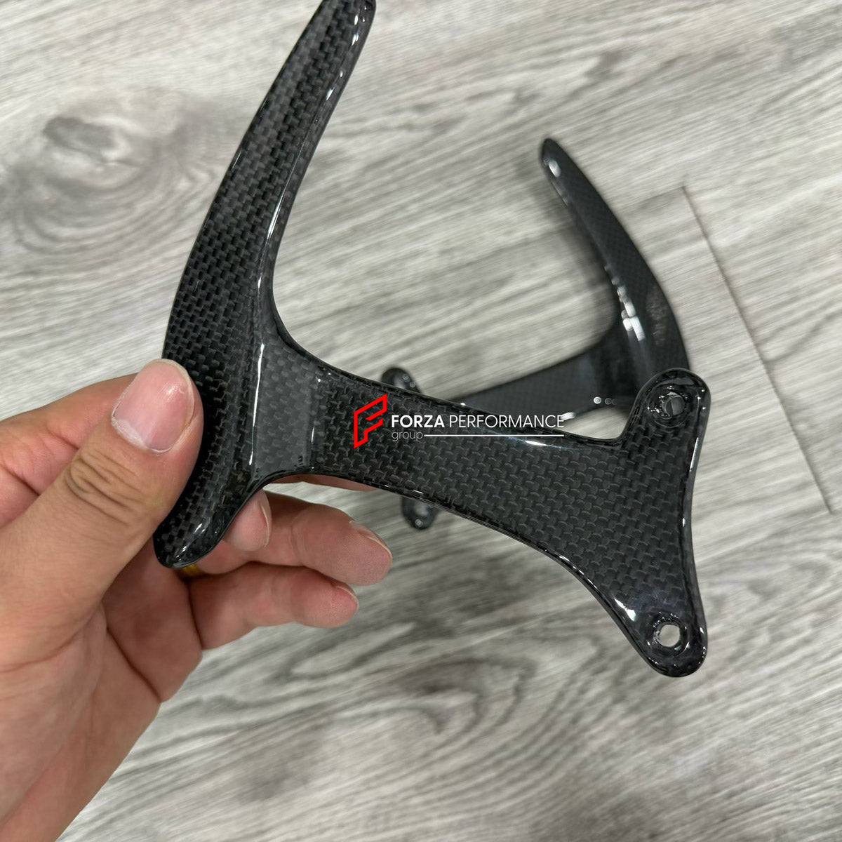 DRY CARBON STEERING WHEEL SHIFT PADDLES for FERRARI 488 GTB 2015 - 2020

Set includes:
Steering Wheel Shift Paddles

Material: Dry Carbon

NOTE: Professional installation is required.