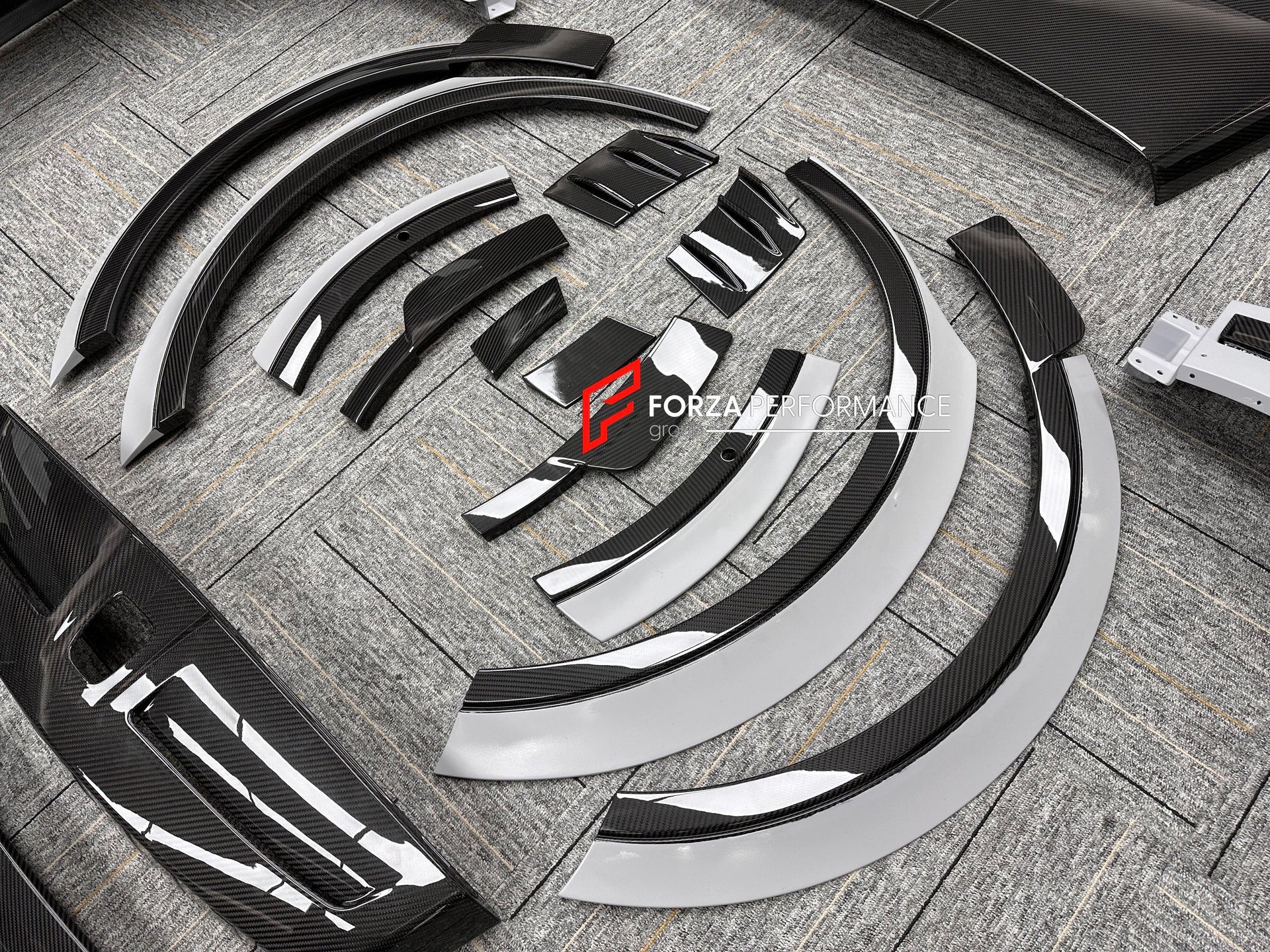 DRY CARBON WIDE BODY KIT for ROLLS ROYCE CULLINAN SERIES 2 2025+ custom fit MANSORY CULLINAN MY2025