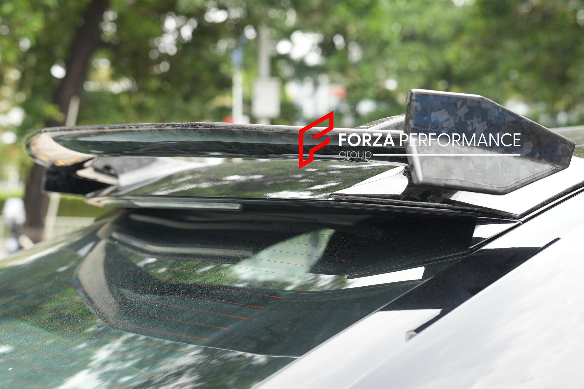 DRY CARBON WIDEBODY KIT for LAMBORGHINI URUS SE 2024+