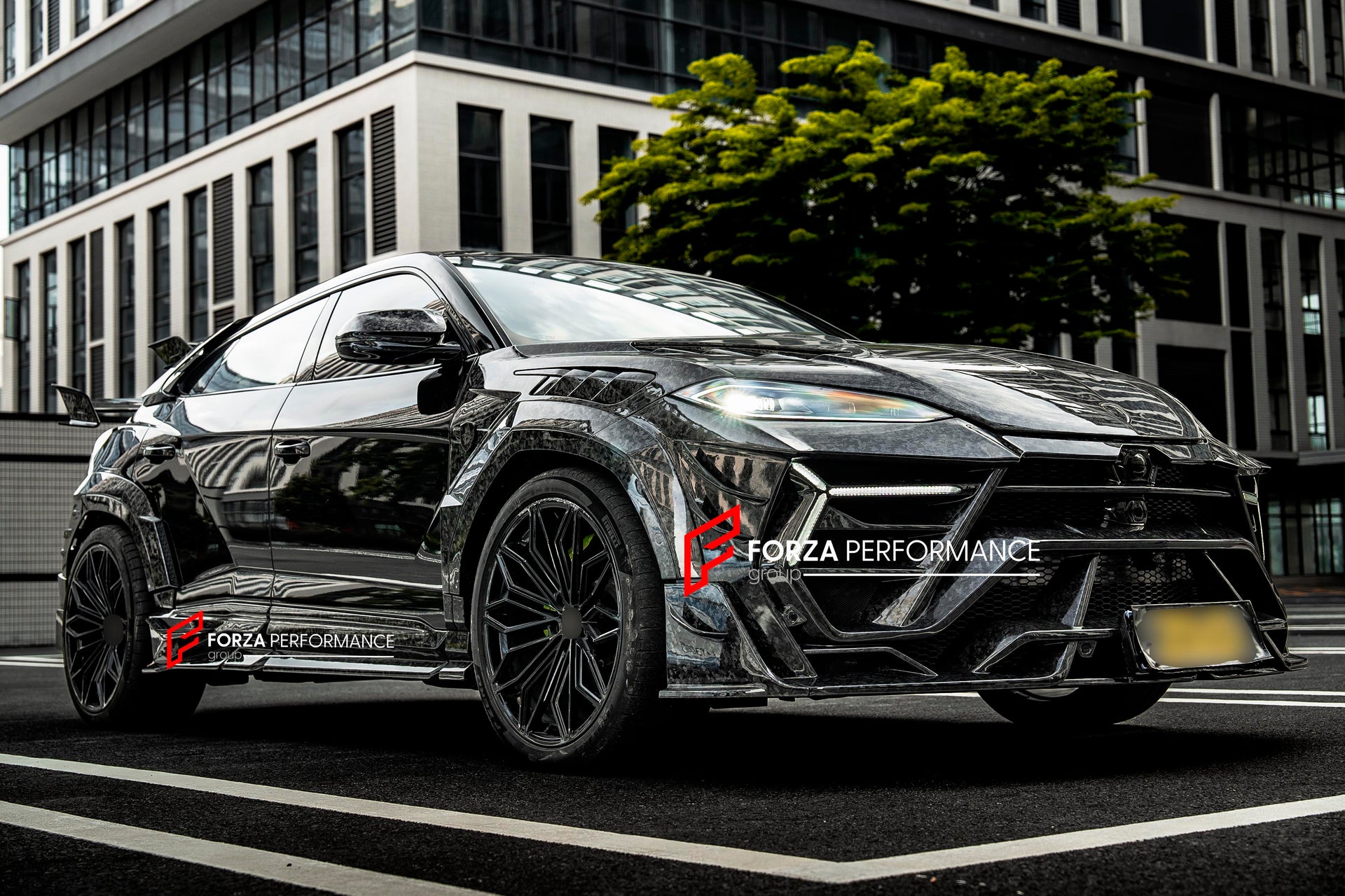 DRY CARBON WIDEBODY KIT for LAMBORGHINI URUS SE 2025 Forza Performance custom fit buy Mansory style design
