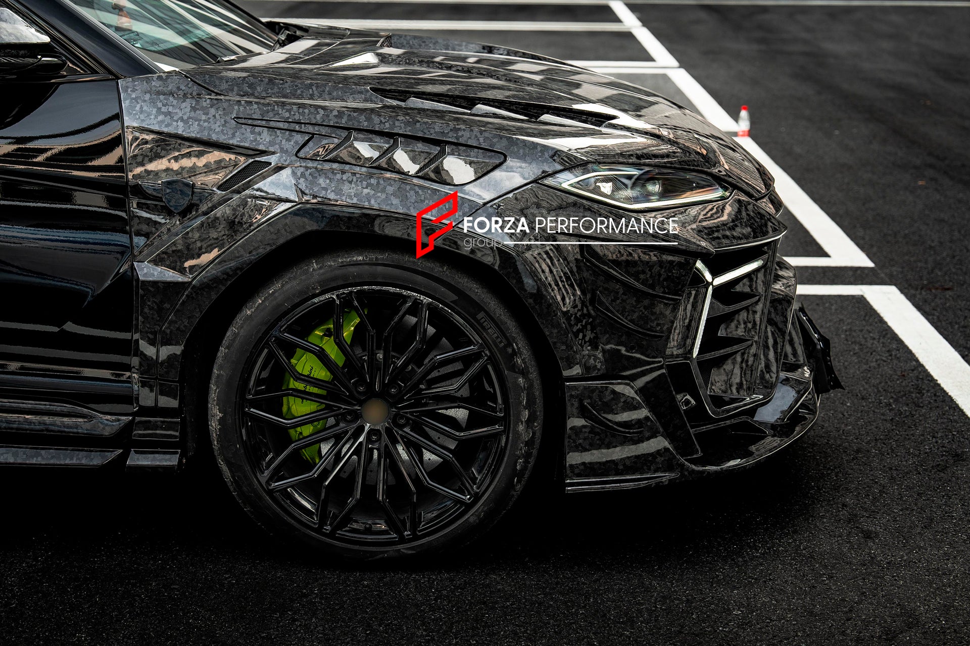 DRY CARBON WIDEBODY KIT for LAMBORGHINI URUS SE 2025 Forza Performance custom fit buy Mansory style design