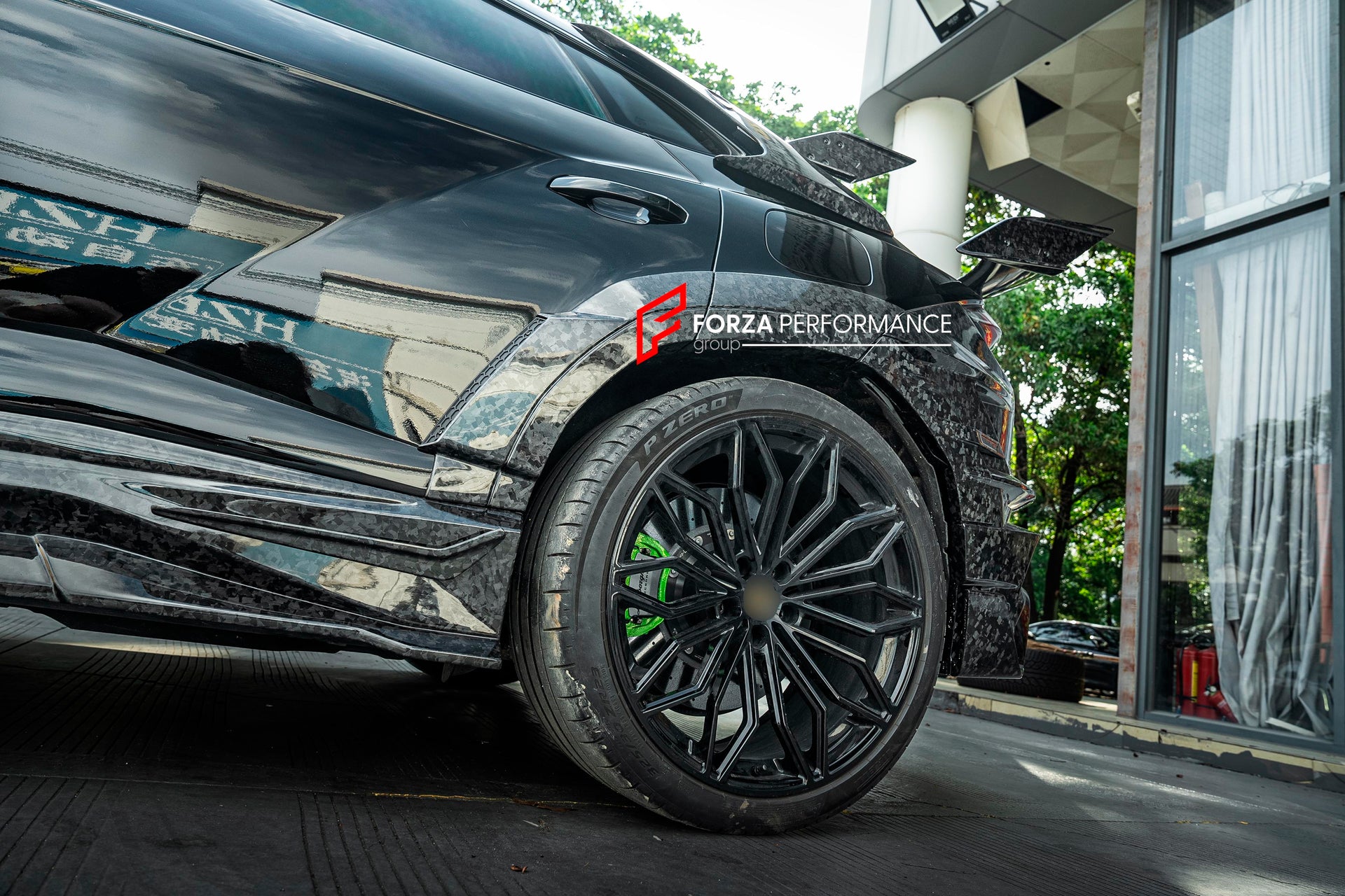 DRY CARBON WIDEBODY KIT for LAMBORGHINI URUS SE 2025 Forza Performance custom fit buy Mansory style design