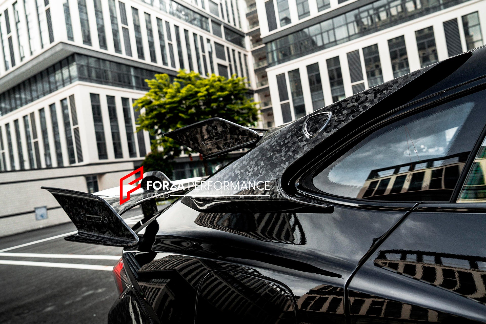 DRY CARBON WIDEBODY KIT for LAMBORGHINI URUS SE 2025 Forza Performance custom fit buy Mansory style design