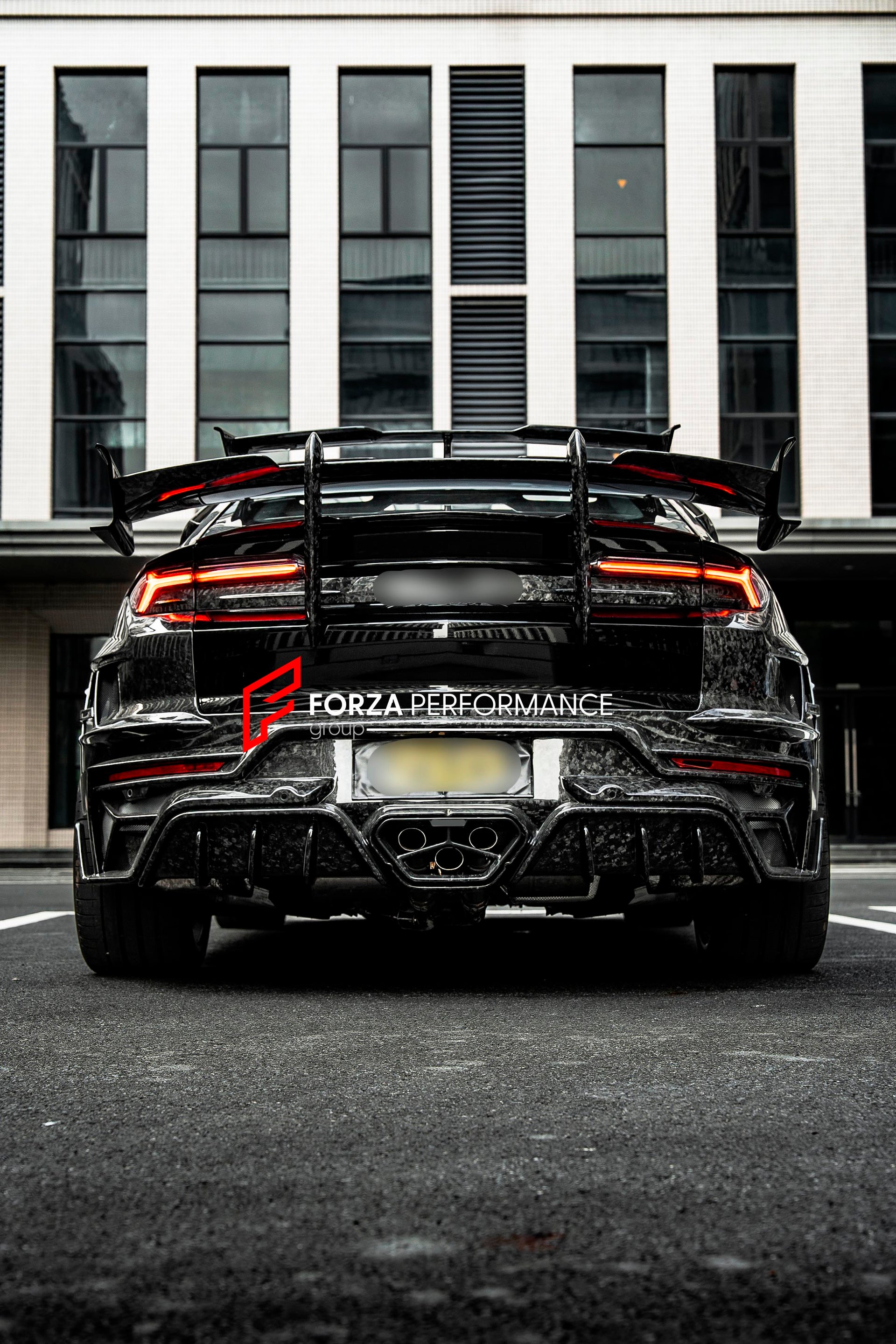 DRY CARBON WIDEBODY KIT for LAMBORGHINI URUS SE 2025 Forza Performance custom fit buy Mansory style design