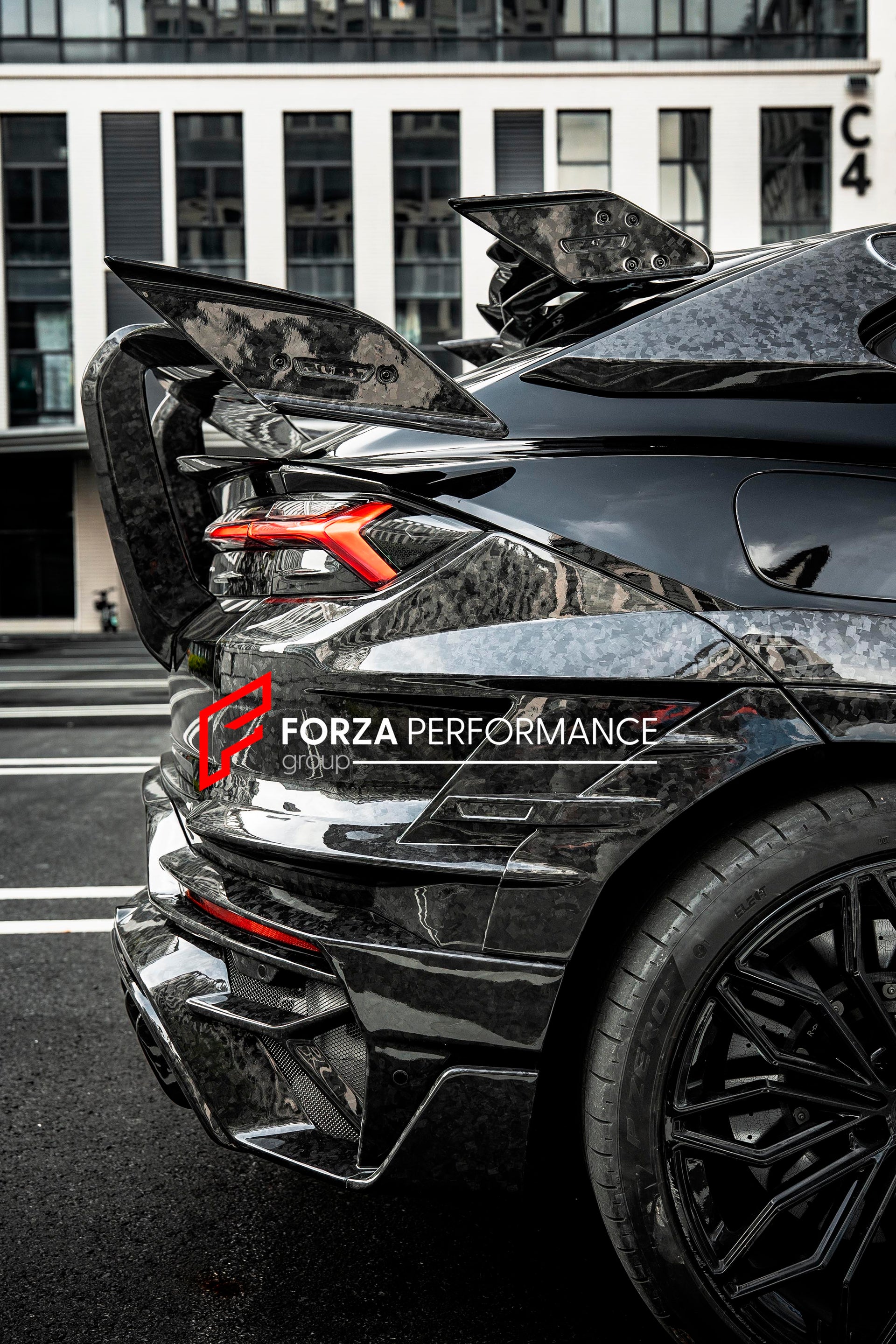 DRY CARBON WIDEBODY KIT for LAMBORGHINI URUS SE 2025 Forza Performance custom fit buy Mansory style design
