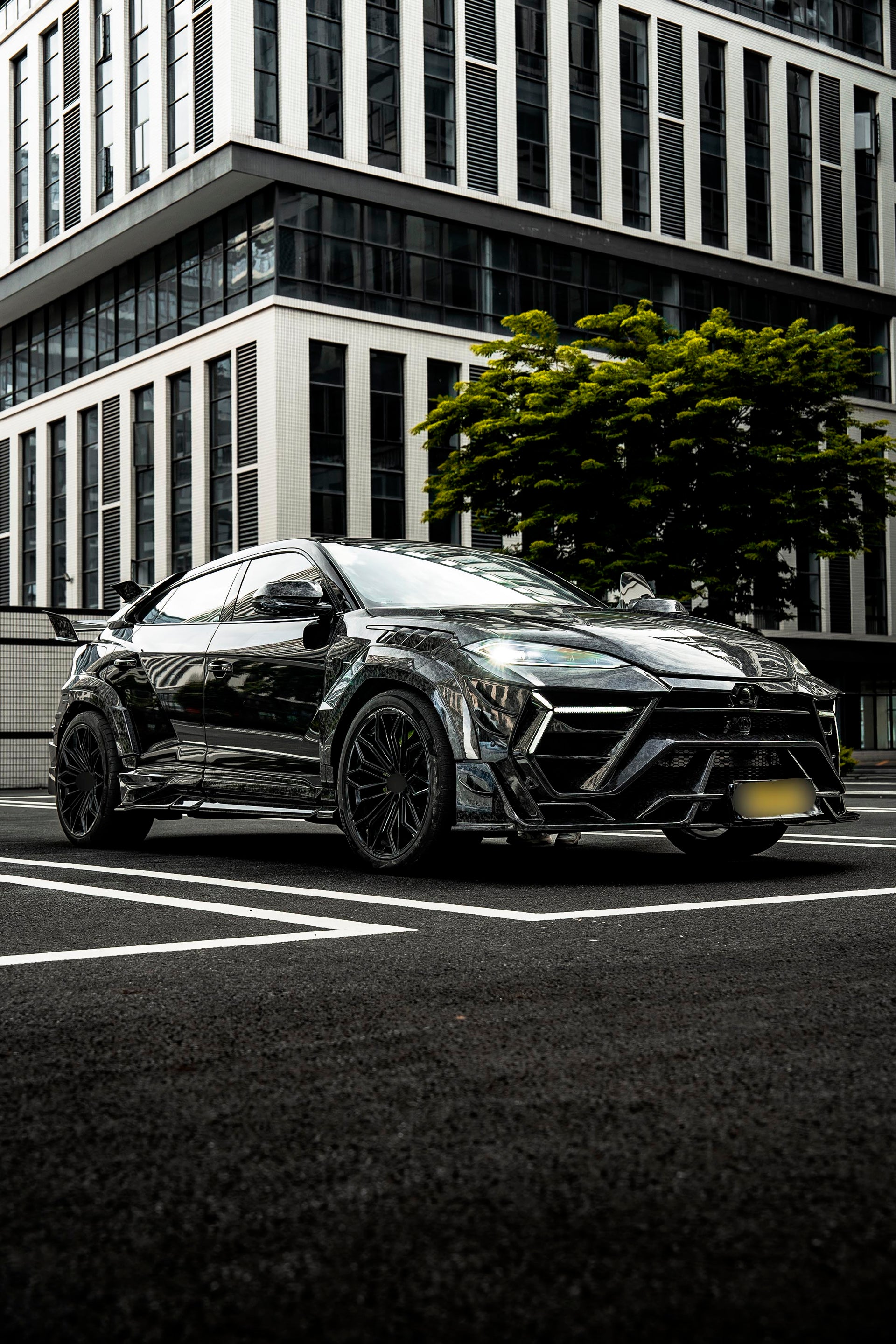 DRY CARBON WIDEBODY KIT for LAMBORGHINI URUS SE 2025 Forza Performance custom fit buy Mansory style design