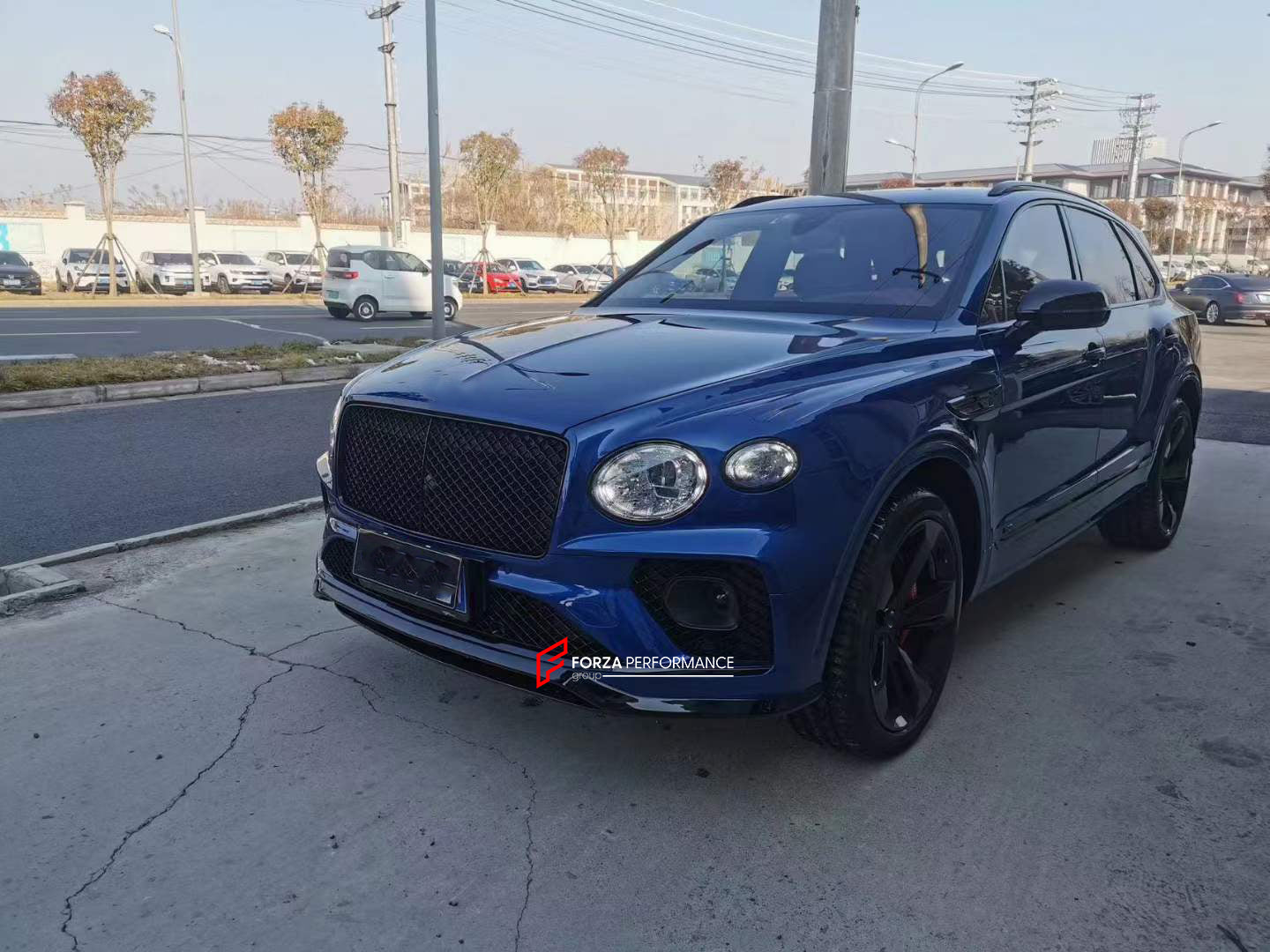 CARBON BODY KIT for BENTLEY BENTAYGA 2020+  Set includes:  Front Lip Side Skirts Rear Diffuser Spoiler