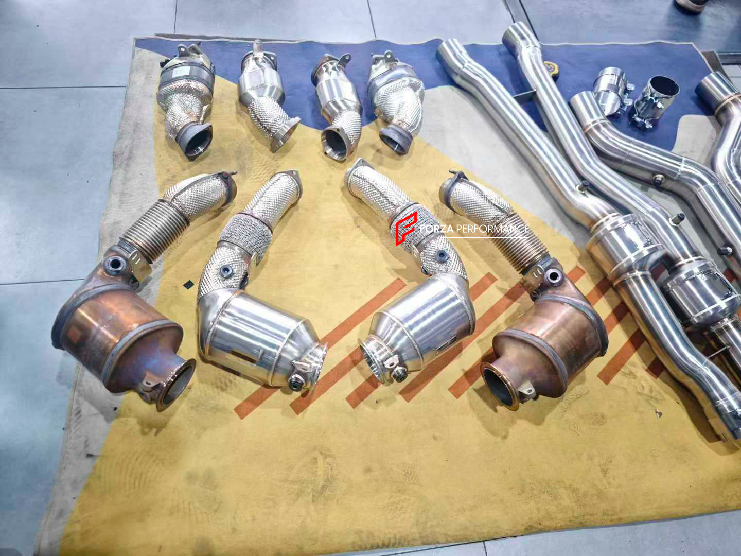 EXHAUST DOWNPIPE for BMW M5 G90 2024+