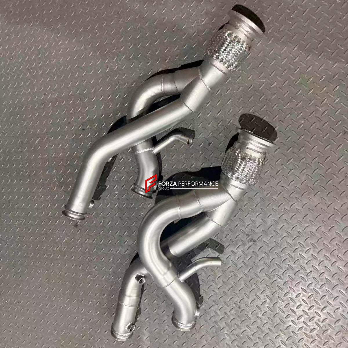 EXHAUST DOWNPIPE for LAMBORGHINI REVUELTO 2023+

Set includes:

Downpipe
Material: Stainless Steel 

NOTE: Professional installation is required.
