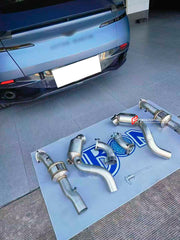 EXHAUST DOWNPIPES WITH FRONT PIPES for ASTON MARTIN DB12 V8 4.0T 2023 + FORZA PERFORMANCE Custom Fit

Set includes:

Downpipes with 100-Cell Sports Catalytic Converters
Front Pipes
Material: Stainless Steel

Production time: 10-15 days
