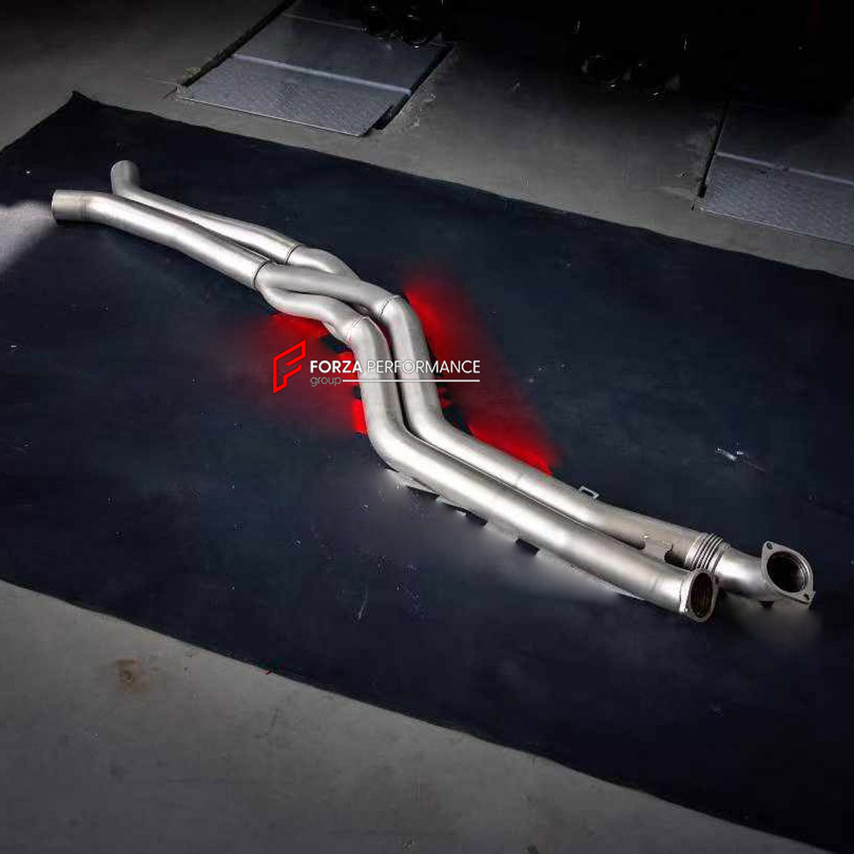 EXHAUST MID PIPE for BMW M3 G80 G81 M4 G82 G83 2020+

Set includes:

Mid Pipe
Material: Stainless Steel (Can be made of Titanium)

Production time: 10–15 days